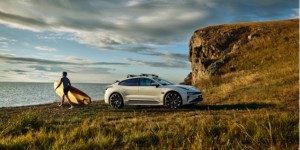 开创者到引领者：极氪001如何用四年改写猎装车历史