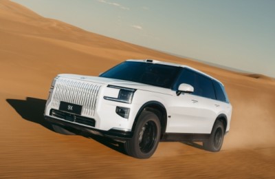 50万级新能源SUV销冠揭秘：极氪9X如何兼顾性能与舒适